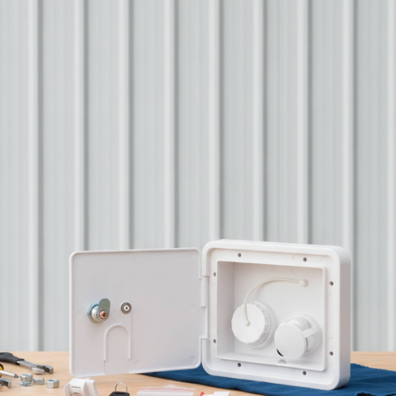 RV Fresh Water Inlet with Lock - Food & Snacks Pdf recension och pris